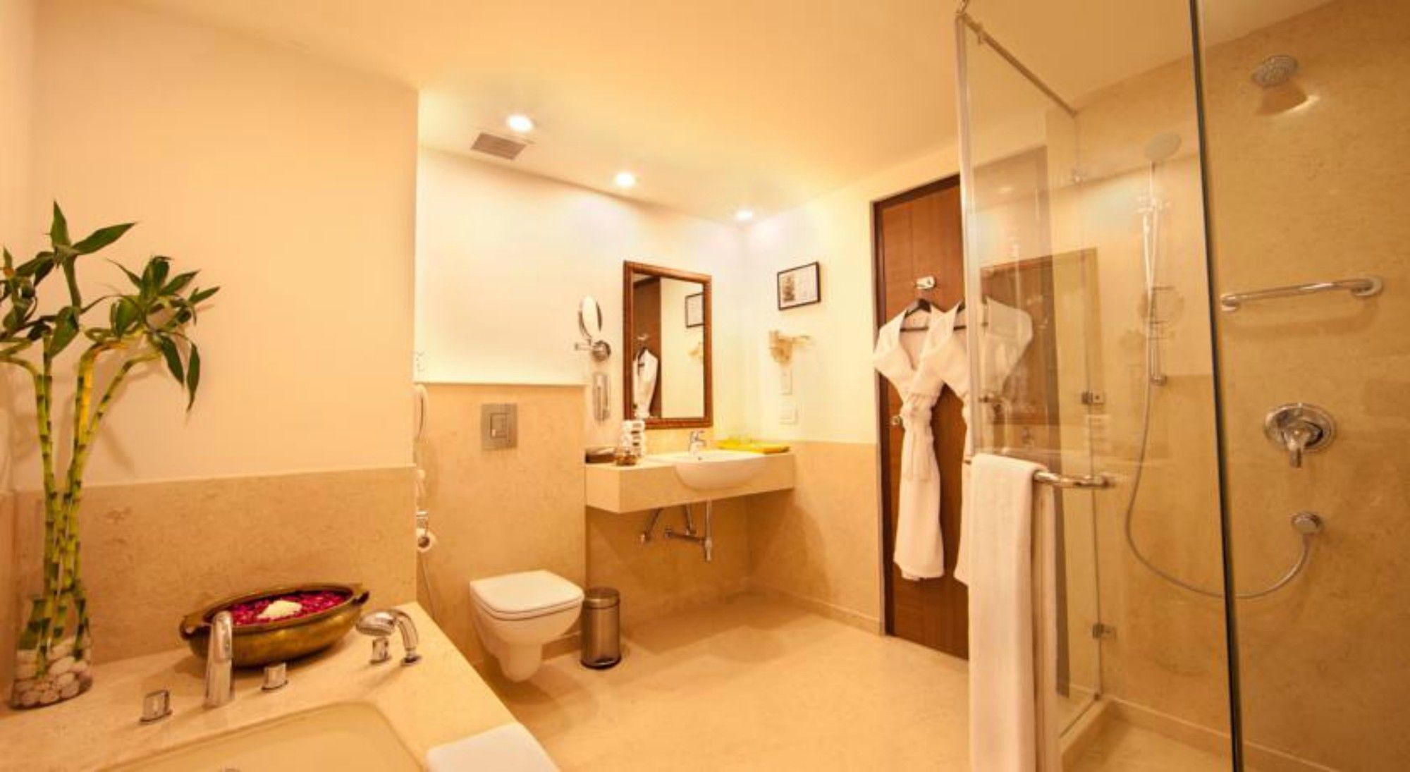Lemon Tree Hotel Chandīgarh Buitenkant foto
